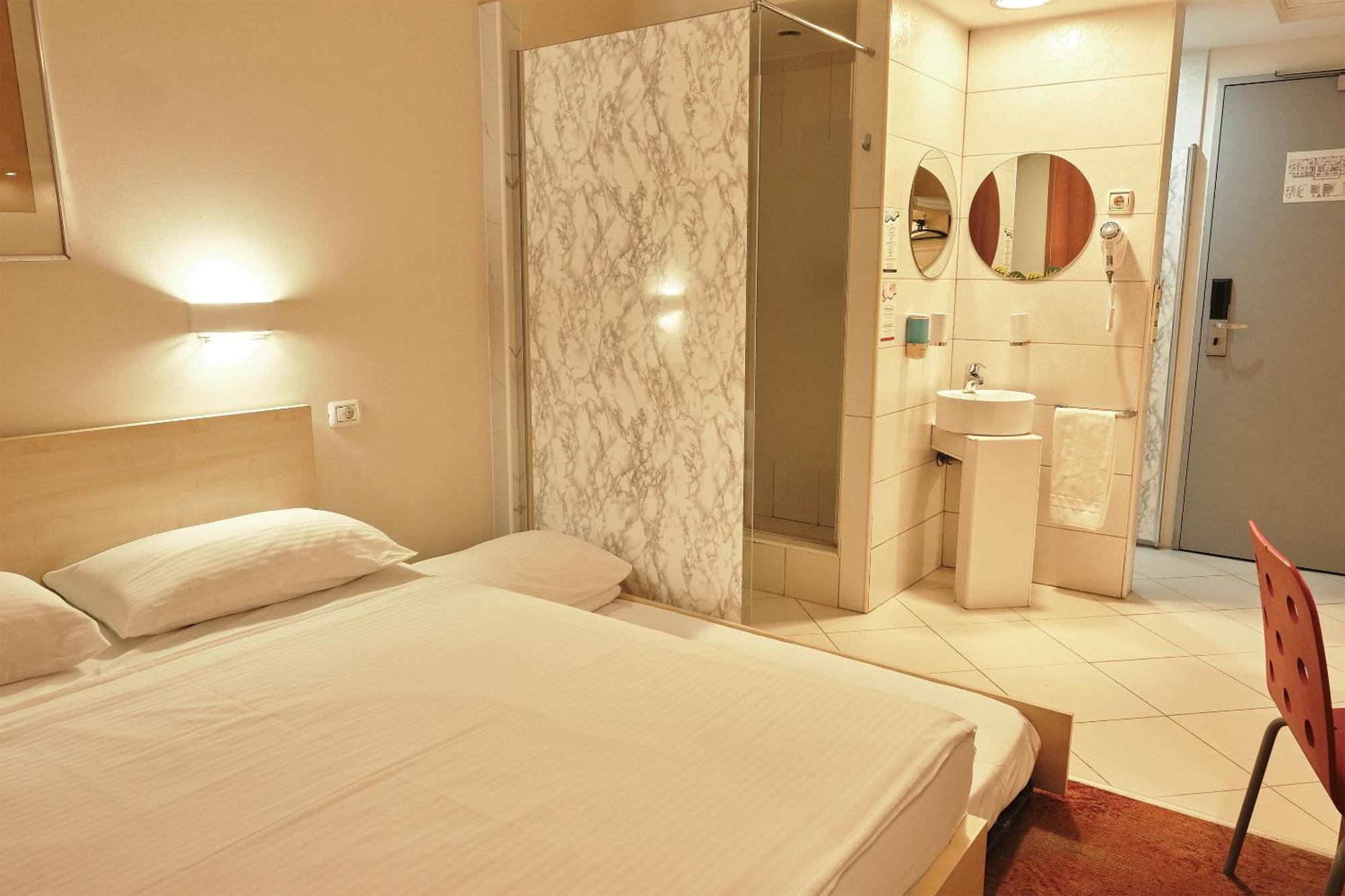 Hello Hotels Bucuresti Gara De Nord ภายนอก รูปภาพ