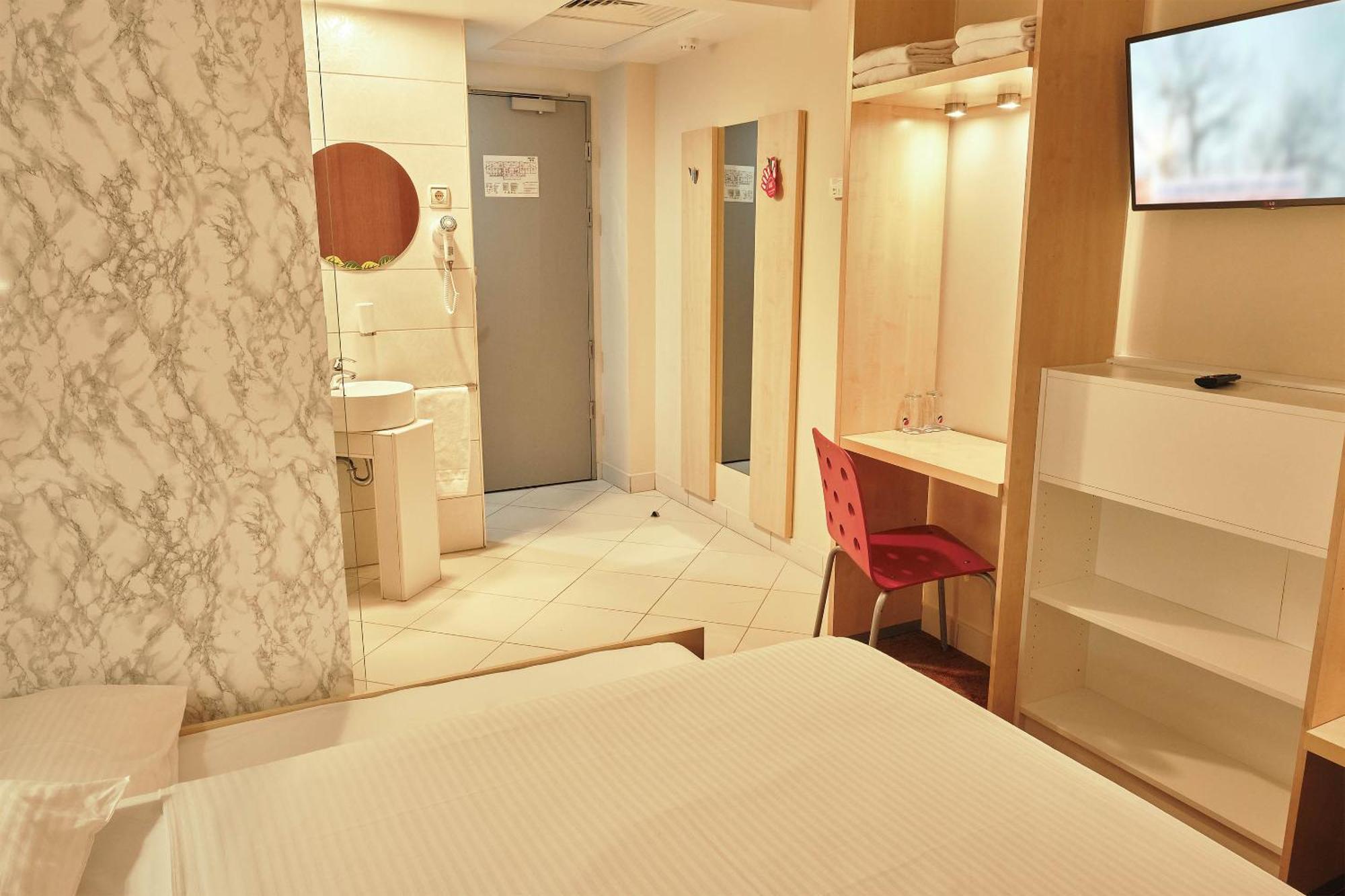 Hello Hotels Bucuresti Gara De Nord ภายนอก รูปภาพ